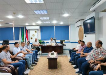 رئيس مياه المنوفية يعقد اجتماعًا موسعًا مع قيادات الشركة لمتابعة الأداء وتحسين الخدمات.