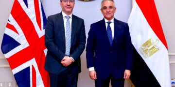 وزير العدل يستقبل سفير المملكة المتحدة بالقاهرة