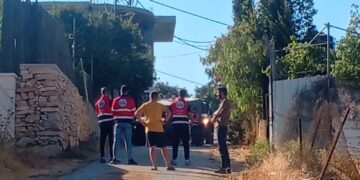 الاحتلال يقمع أهالي نحالين بالغاز وقنابل الصوت لتأمين هدم المنازل غرب بيت لحم