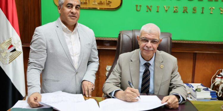 رئيس جامعة المنوفية يعتمد نتيجة كلية علوم الرياضة بنسبة نجاح 75% ويهنئ الطلاب والخريجين