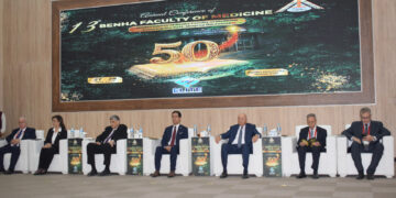 رئيس جامعة بنها يفتتح المؤتمر السنوي الـ 13 لكلية الطب بالتزامن مع اليوبيل الذهبي للكلية