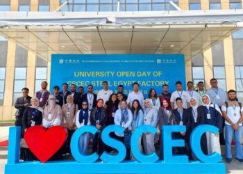 شباب على أرض الصحراء… البناء الذكي يقود المستقبلاليوم المفتوح للجامعات بمصنع CSCEC Steel Egypt