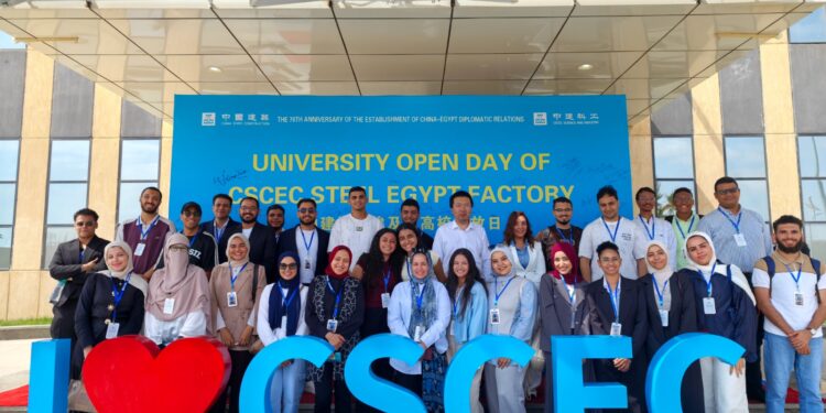 شباب على أرض الصحراء… البناء الذكي يقود المستقبلاليوم المفتوح للجامعات بمصنع CSCEC Steel Egypt