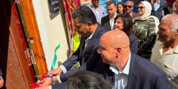 محافظ البحر الأحمر يفتتح عيادة “تنمية الأسرة” بالمجان بمجمع آل الدقاق بالبحر الأحمر