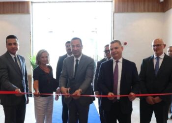القائمة بالأعمال بالإنابة لسفارة إسبانيا تشارك في افتتاح المركز الإقليمي الجديد لشركة “كونيكتا” الإسبانية
