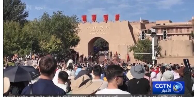 Cgtn: مدينة كاشغر في شينجيانغ تصبح وجهة سياحية عالمية جاذبة