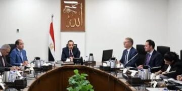رئيس الوزراء يتابع جهود زيادة المخزون الاستراتيجي من المنتجات البترولية