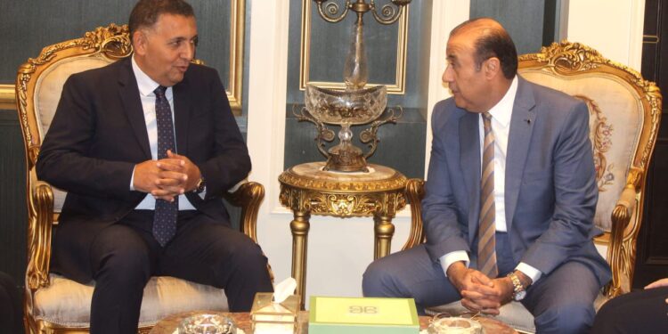 محافظ القليوبية يهنئ مدير الأمن الجديد ويؤكد: تكامل الجهود بين الأجهزة التنفيذية والأمنية يعزز مسيرة التنمية والاستقرار