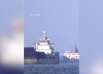 هكذا ردت إيران على إعلان فرنسا وبريطانيا الاستعداد لنشر قوات بمضيق هرمز