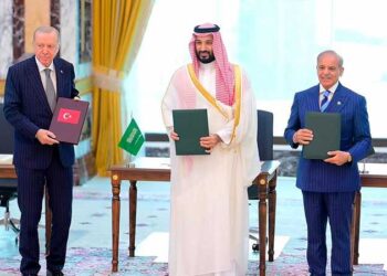 توقيع اتفاقية للدفاع المشترك بين السعودية وتركيا وباكستان