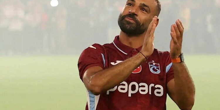 صورة لبطن محمد صلاح تثير الجدل (صورة)