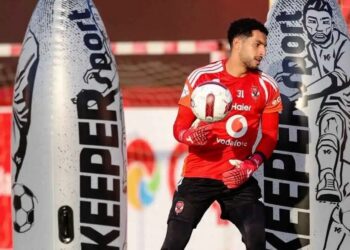 مصطفى شوبير يقترب من تجديد عقده مع الأهلي.. وخلاف وحيد يعطل الاتفاق (فيديو)