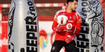 مصطفى شوبير يقترب من تجديد عقده مع الأهلي.. وخلاف وحيد يعطل الاتفاق (فيديو)