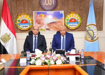 وزير العمل ومحافظ مطروح يسلّمان عقود عمل لذوي الهمم تنفيذًا لتوجيهات الرئيس السيسي