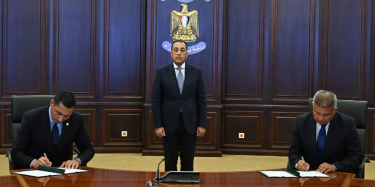 مدبولي يشهد توقيع 6 بروتوكولات لتطوير 23 مركز شباب بالمحافظات ودعم 500 ألف مستفيد سنويًا