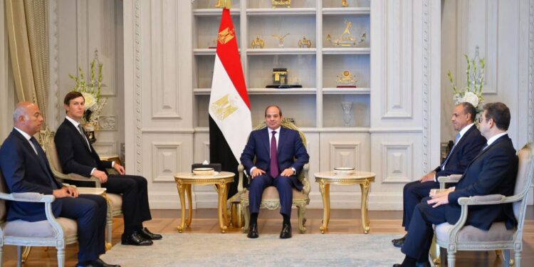 السيسي يبحث مع جاريد كوشنر تطورات غزة.. وتأكيد مصري أمريكي على تنفيذ اتفاق وقف الحرب