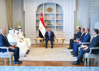 السيسي ورئيس وزراء قطر يبحثان الاستثمارات ووقف حرب غزة وحماية استقرار المنطقة