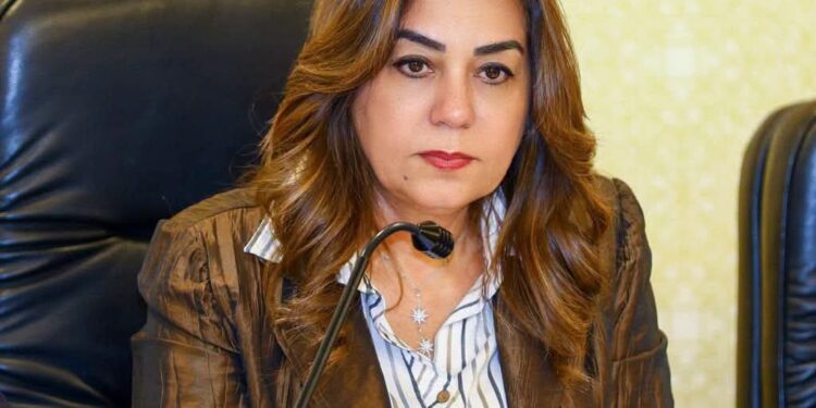 «التنمية المحلية» تضرب بيد من حديد في دمياط.. إحالة مسؤولين للتحقيق وإزالة مخالفات جسيمة