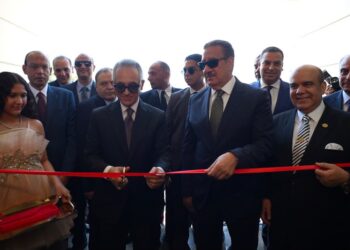 وزير العدل يفتتح محكمة بورفؤاد الجزئية بمحافظة بورسعيد ويلتقي القضاة وأعضاء النيابة العامة بدائرة استئناف الاسماعلية ويكرم المتميزين
