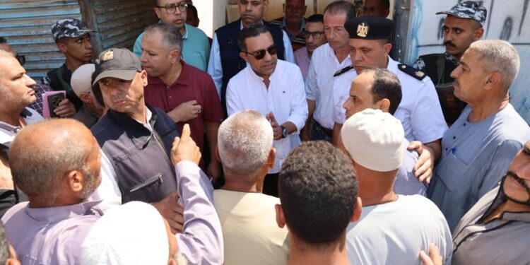 محافظ المنوفية يفاجئ الجمعية الزراعية بطوخ طنبشا ويأمر بزيادة حصة أسمدة إضافية اليوم إستجابة للأهالي