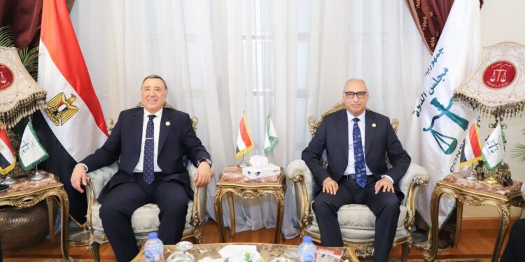 رئيس مجلس الدولة يستقبل رئيس المحكمة الدستورية العليا لتقديم التهنئة لسيادته