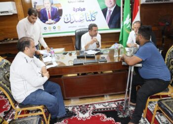 «كلنا عندك» تصل محطتها التاسعة.. محافظ المنوفية يستمع لشكاوى 150 مواطنًا ويوجه بحلول عاجلة