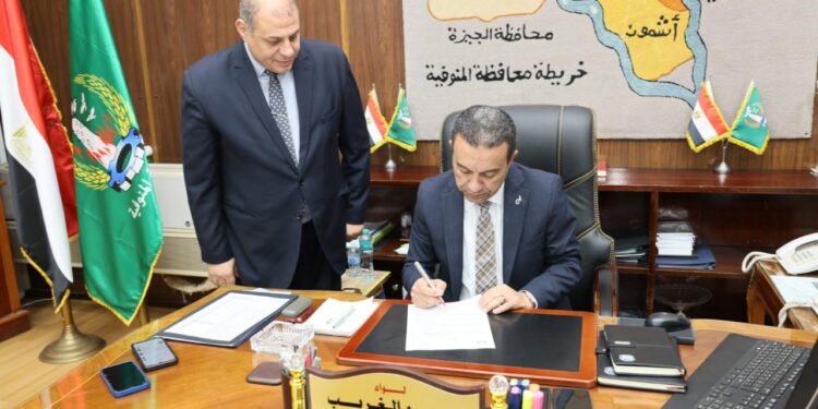 وفي بشرى سارة محافظ المنوفية يقرر النزول بدرجات القبول بالثانوى العام إلى 232 درجة بدلاً من 236 درجة بعدد من المدارس حرصاً على مستقبل أبنائه الطلاب