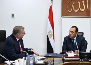 ماذا حدث فى لقاء رئيس الوزراء مع وزير البترول اليوم ؟