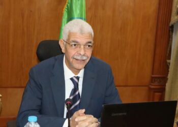 إقبال متزايد على مكتب التنسيق الإلكتروني بجامعة المنوفية.. ورئيس الجامعة يؤكد تقديم الدعم الكامل للطلاب