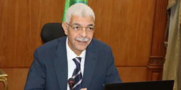 إقبال متزايد على مكتب التنسيق الإلكتروني بجامعة المنوفية.. ورئيس الجامعة يؤكد تقديم الدعم الكامل للطلاب