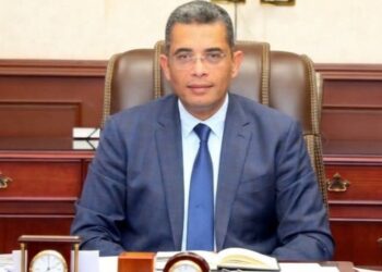 محافظ البحر الأحمر يعلن توفير 5 منح دراسية كاملة بالجامعة المصرية اليابانية لأبناء حلايب وشلاتين