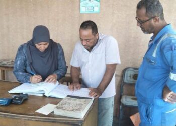 رئيس مدينة سفاجا يتابع أعمال لجنة المرور والرقابة على محطات الوقود والمواد البترولية بالمدينة