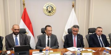 وزيرا التموين والاتصالات وتكنولوجيا المعلومات يعقدان اجتماعا لمتابعة منظومة كارت الخدمات الحكومية الموحد