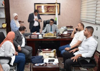 رئيس مياه القليوبية يلتقي نائبَي البرلمان لمناقشة عدد من ملفات مياه الشرب والصرف الصحي