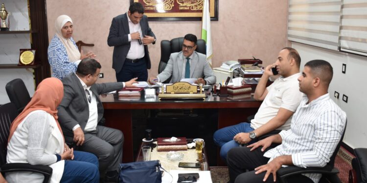 رئيس مياه القليوبية يلتقي نائبَي البرلمان لمناقشة عدد من ملفات مياه الشرب والصرف الصحي