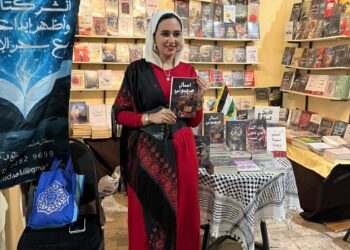 «اسأل صهيوني» في قلب القاهرة: علياء الهواري تواجه الرواية الإسرائيلية وتفتح النار على أسئلة الاحتلال