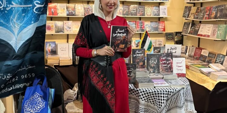 «اسأل صهيوني» في قلب القاهرة: علياء الهواري تواجه الرواية الإسرائيلية وتفتح النار على أسئلة الاحتلال
