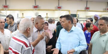 محافظ القليوبية يوجه بسرعة إنهاء معاملات المواطنين والتوسع في المراكز التكنولوجية بالقرى