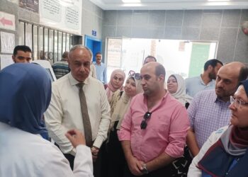 إسحاق وكيل وزارة صحة القليوبية يتفقد مستشفى شبين القناطر الجديدة.