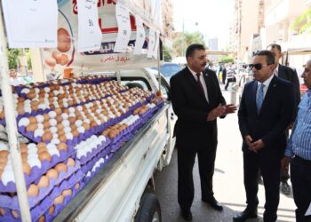 محافظ المنوفية يدشن أولى فعاليات مبادرة ” كلنا عندك” لتوفير السلع الغذائية والأساسية بأسعار مخفضة لتلبية احتياجات المواطنين