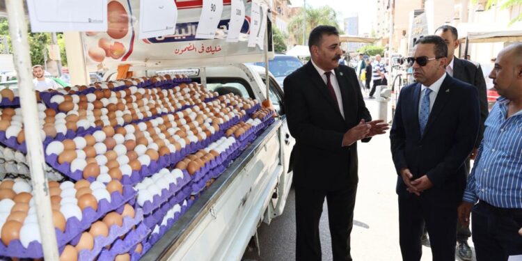 محافظ المنوفية يدشن أولى فعاليات مبادرة ” كلنا عندك” لتوفير السلع الغذائية والأساسية بأسعار مخفضة لتلبية احتياجات المواطنين