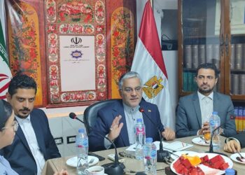 مكتب رعاية المصالح الإيرانية بالقاهرة: انتصارنا على أمريكا وإسرائيل بات واضحًا.. وهرمز خط أحمر