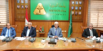 رئيس جامعة المنوفية يستقبل لجنة من “التعليم العالي” لتفقد جامعة المنوفية التكنولوجية الأهلية..