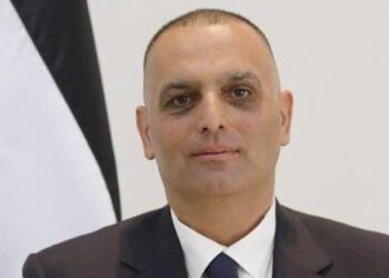قوات الاحتلال تعتقل وزير شؤون القدس أشرف الأعور من منزله