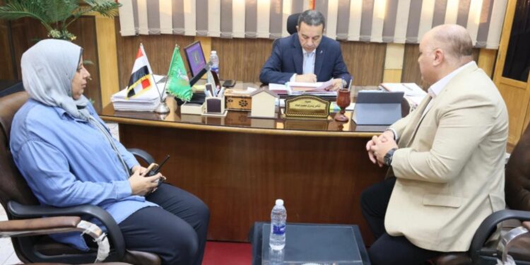 خلال جولة ميدانيةمحافظ المنوفية يتفقد المقر الإداري للمنطقة الصناعية بقويسنا لمتابعة إنتظام سير العمل ويوجه بتيسير الإجراءات للمستثمرين …