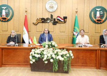 تنفيذاً لتوجيهات محافظ المنوفيةبالصور : نائب المحافظ يعقد اجتماعاً تنسيقياً لمتابعة الموقف النهائي للمشروعات المتبقية بقطاعي مياه الشرب والصرف الصحي ضمن المبادرة الرئاسية ” حياة كريمة ” بقري أشمون والشهداء