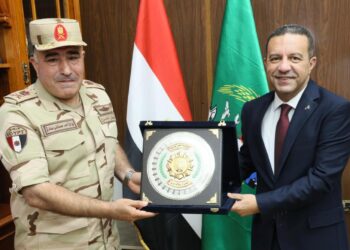 محافظ المنوفية يستقبل مدير إدارة التجنيد والتعبئة علي هامش فعاليات حفل تسليم شهادات الإعفاء التجنيدى لذوى الهمم