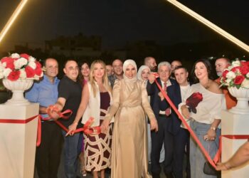 رانيا عثمان… من بخعون إلى العالمية، حكاية جمالٍ صاغها الطموح وكرّسها النجاح