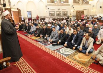 بالصور.. محافظ المنوفية يشهد إحتفالية مديرية الأوقاف بذكرى المولد النبوي الشريف بمسجد الرؤوف الرحيم بشبين الكوم ويهنئ أبناء المحافظة