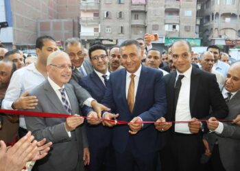 في إطار احتفالات القليوبية بعيدها القومي.. محافظ القليوبية يفتتح معرض «الجبهة الوطنية» للسلع ومستلزمات الأسرة والمدارس بشبرا الخيمة